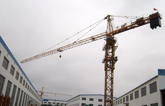 方圓、塔機(jī)