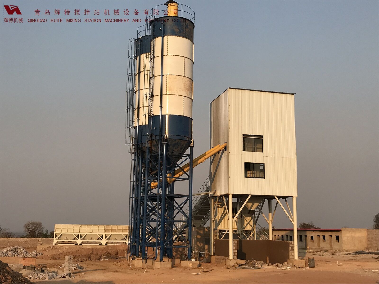 輝特混凝土攪拌站HZS120采用國(guó)內(nèi)外知名品牌，大大降低了設(shè)備故障率