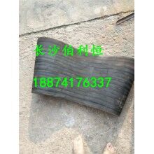  銷售攪拌機(jī)配機(jī)，中聯(lián)攪拌機(jī)配件原裝下料斗膠桶