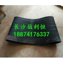 專(zhuān)業(yè)供應(yīng)攪拌機(jī)配件，中聯(lián)攪拌機(jī)配件，中聯(lián)HZS120P型下料斗膠桶